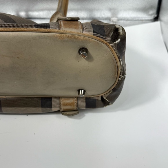 Burberry Northfield tote purse Nova Check well loved with a lot of life left - Picture 5 of 12